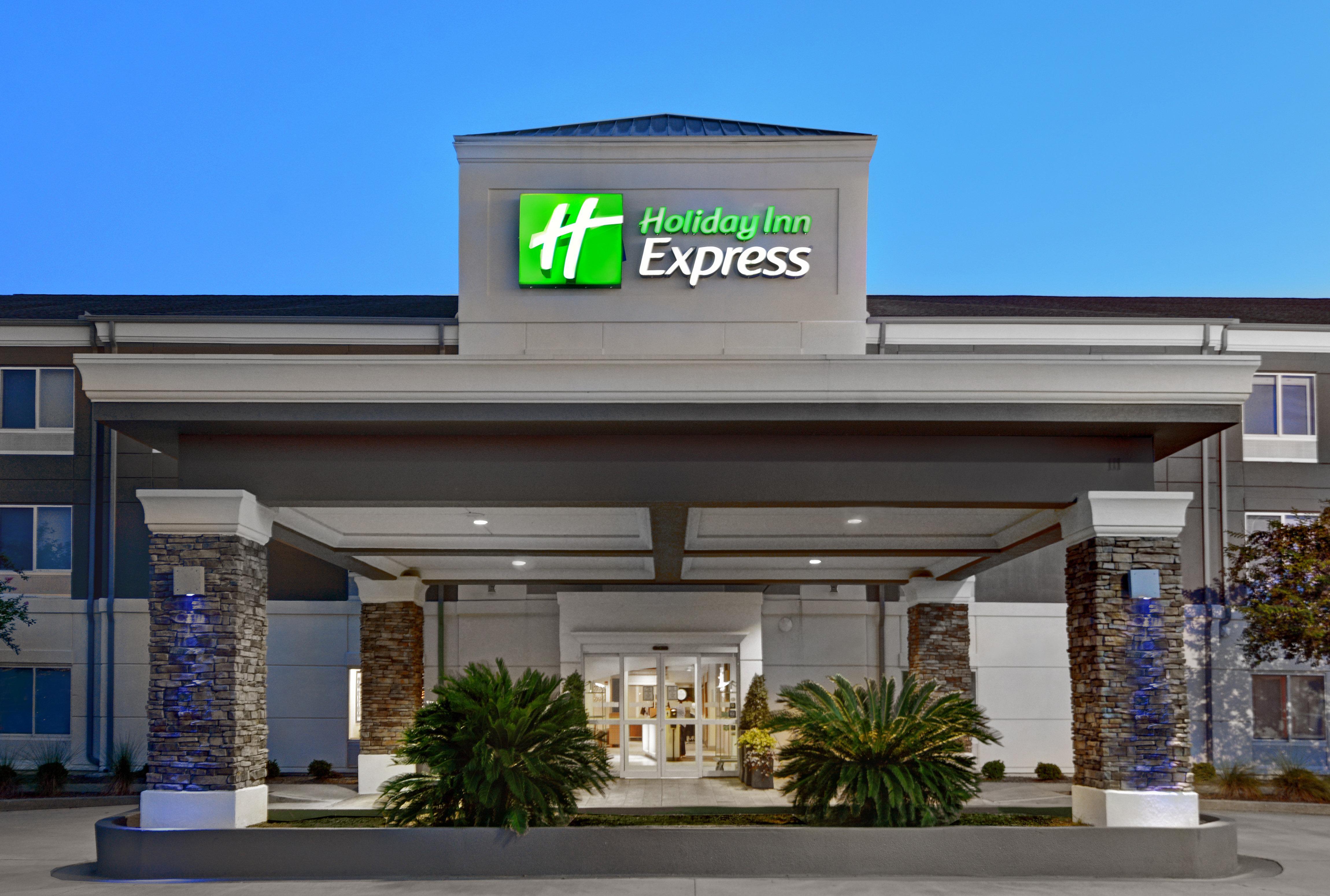Holiday Inn Express Atmore By Ihg Buitenkant foto